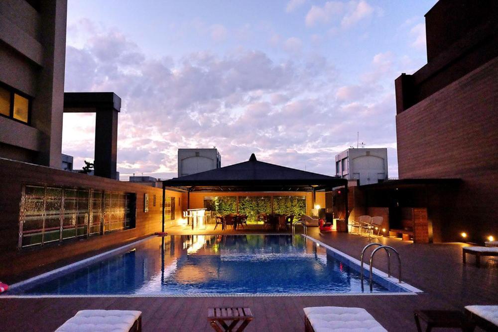 Inhouse Hotel Grand Taichung Buitenkant foto